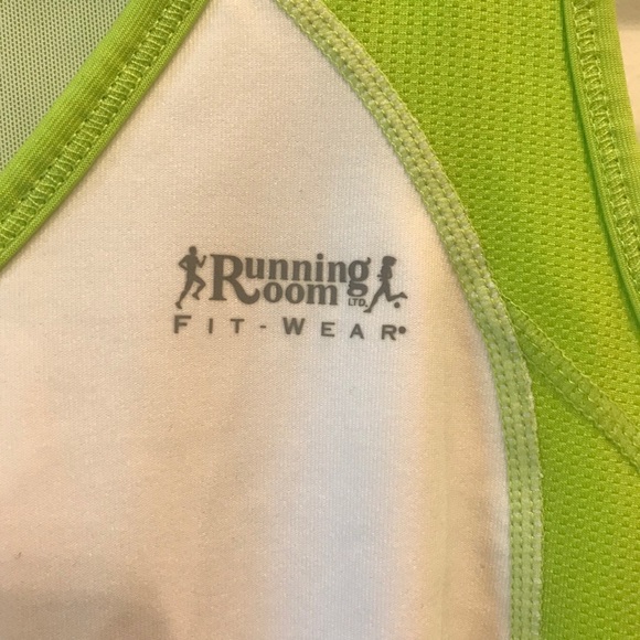 RUNNING ROOM | Women’s Sleeveless Workout Top - Picture 5 of 6
